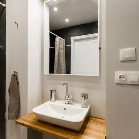 Apartment Ar1 - 2 Muy Centrico, 4º Sin Ascensor, Posibilidad De Garaje No Incluido